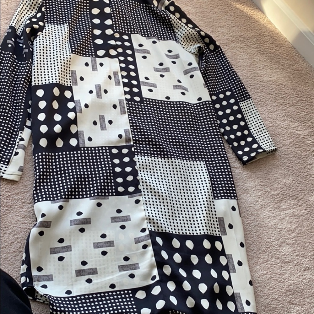 Dress - Picture 3 of 3
